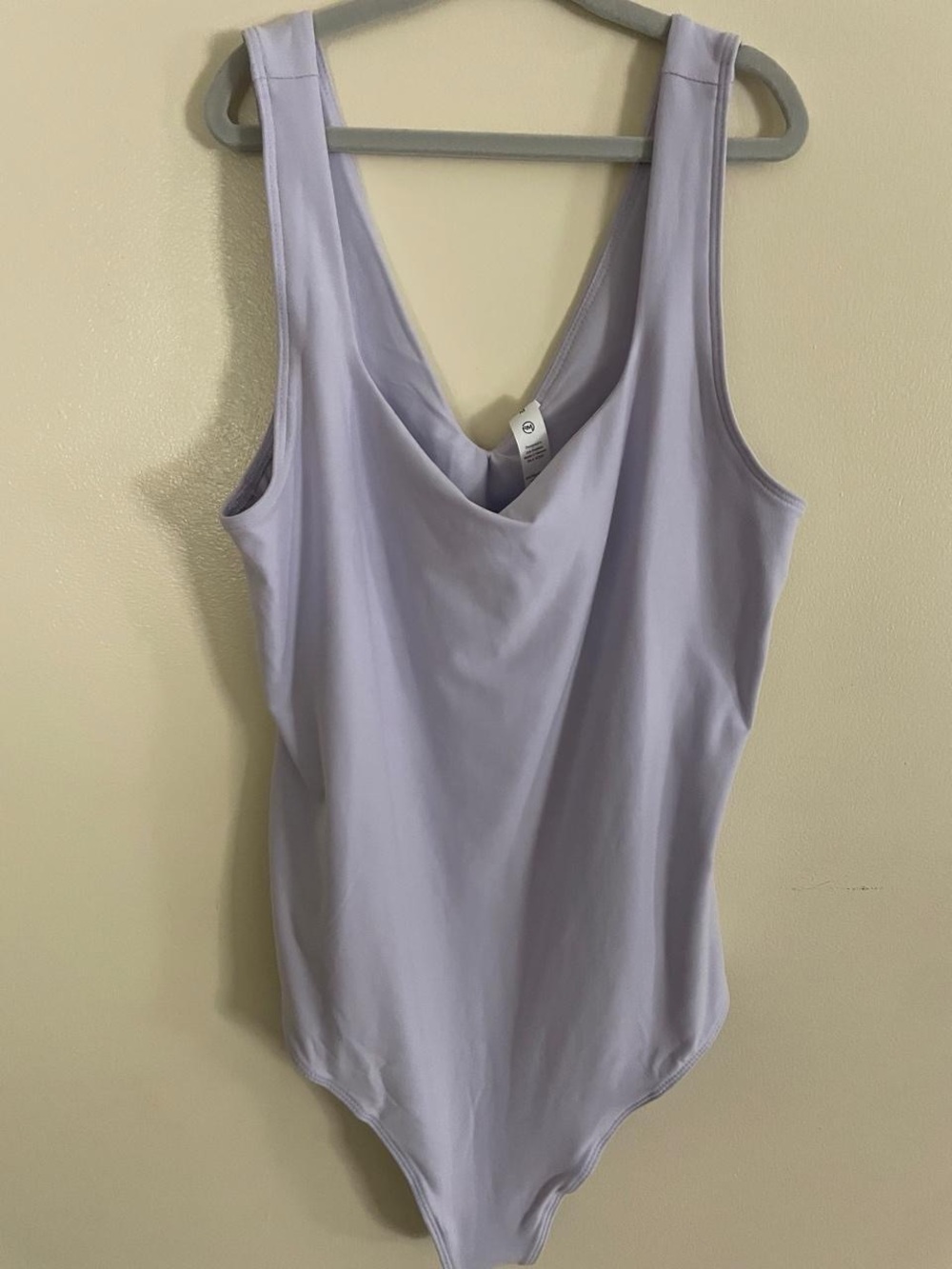 Sleeveless Lavender Scoop-Back Bodysuit